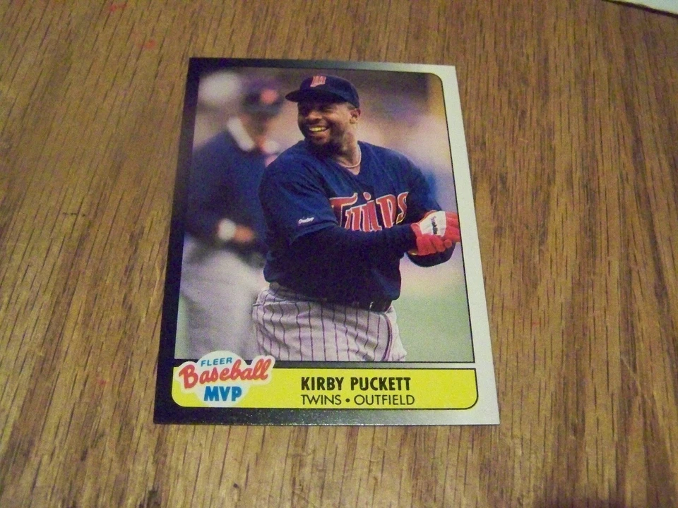 KIRBY PUCKETT  1990 LIMITED EDITION  FLEER MVP BASEBALL CARD # 29 - Image 1 of 1