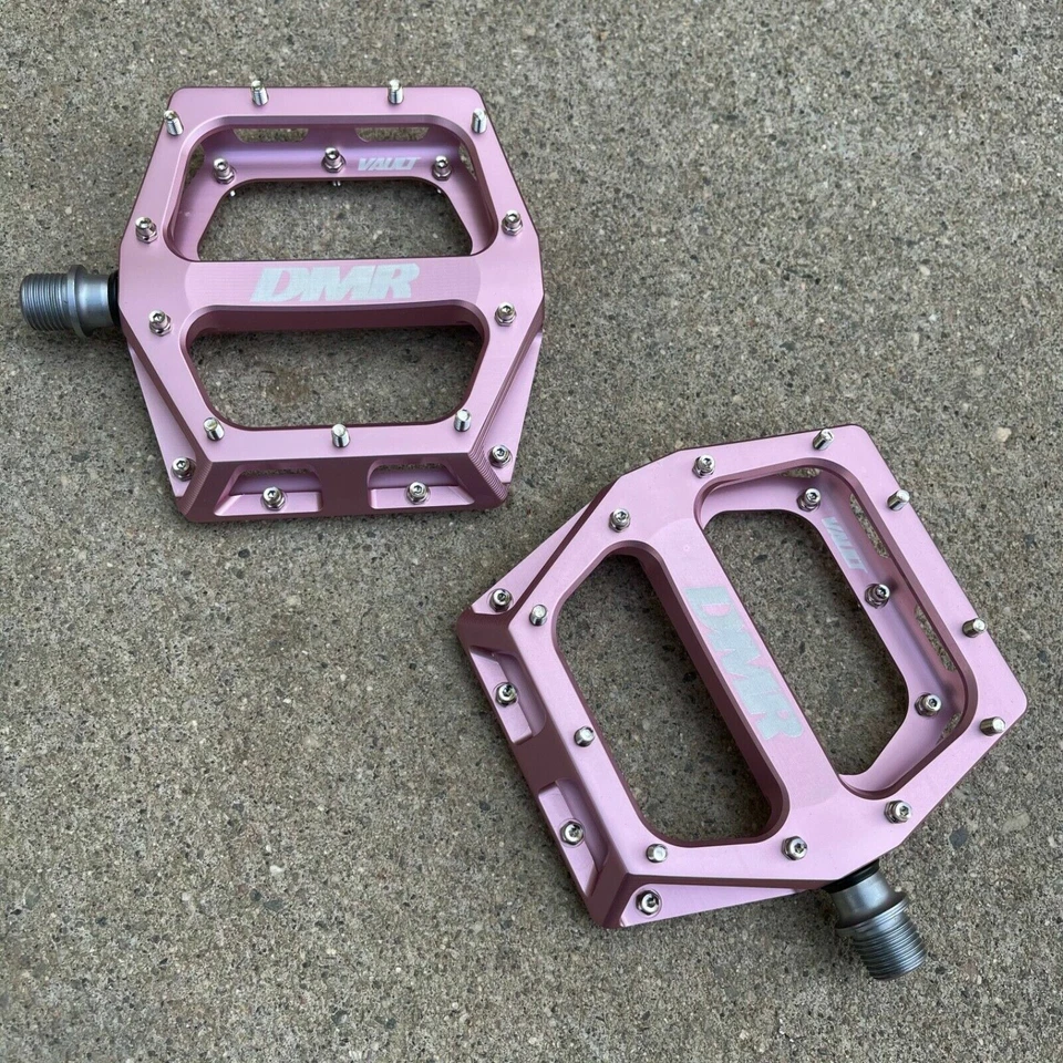 DMR VAULT 密封 9/16 适用于 3 件曲柄自行车踏板 HARO SE 红线 — 第 1/1 张图片