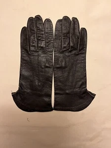 Vintage 1960’s1970’s Black Leather Gloves. Size 6.5. Dents. Flared Cuff. - Picture 1 of 6