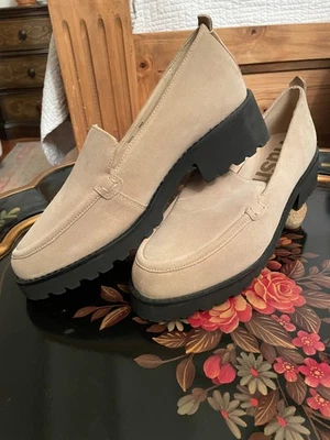 Hush Puppies Loafers Flats sand Suede sz 11 regular - Image 1 of 4