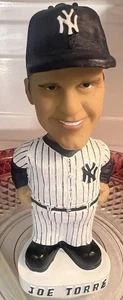 BOBBLE DOBBLES New York Yankees Manager JOE TORRE 2002 Bobblehead Nodder - Bild 1 von 16