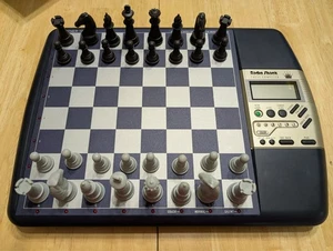 RadioShack Chess Computer Game 1680X Beginner to Advanced Tested - Picture 1 of 9