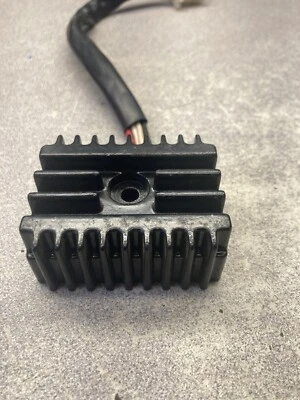 REGULADOR DE VOLTAJE RECTIFICADOR SUZUKI GS400X GS750 1977-1979 OEM 32800-44010 Foto 1 de 4