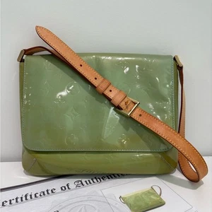 Auténtico bolso de hombro LOUIS VUITTON Thompson St., verde BERNIS con certificado - Imagen 1 de 13