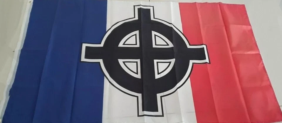 DRAPEAU CROIX CELTIQUE 150 X 90 cm France Nationaliste Celtic Flag - Photo 1/1