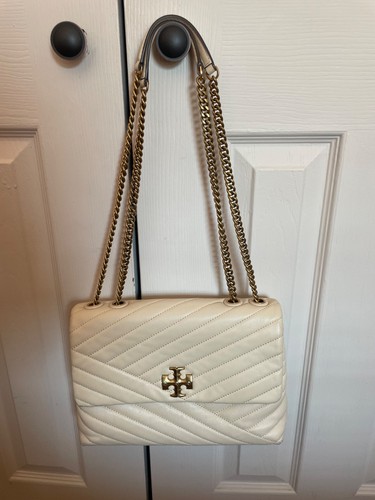 Borsa a tracolla convertibile Tory Burch Kira Chevron crema usata in ottime condizioni