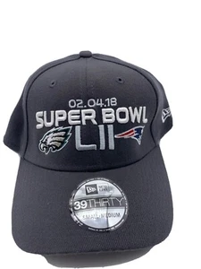 Super Bowl LII (52) New Era 39Thirty Fitted S-M Hat Eagles vs Patriots Brand New - Picture 1 of 6