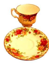Royal Albert Royal Doulton Old Country Roses Footed Demi Cup & Saucer New Mint - Picture 1 of 4
