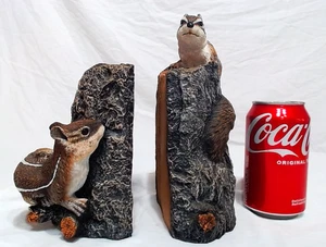 SELTEN VINTAGE SET SECOND NATURE DESIGNS CHIPMUNKS AUF LOGS BUCHSTÜTZEN 9" HONG KONG - Bild 1 von 13