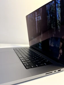 Macbook Pro 16", 2021, 16GB, M1 Pro, 512GB A2485 EMC 3651 - Picture 1 of 6