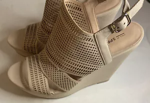 Call It Spring Wedge Heel Shoes Beige Size 8.5 - NWOB (215) - Picture 1 of 7