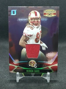 Camiseta deportiva Vernon Davis #005/100 2008 Donruss Gridiron Gear Gold Os #85 - Imagen 1 de 3