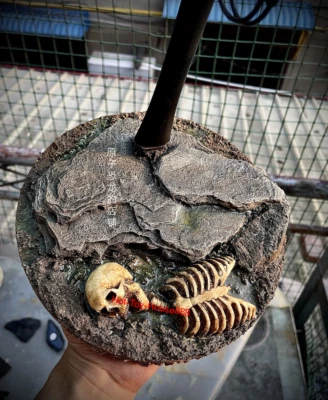 1/6 Skull Model Base Stand for 12''Action Figure Scene Display Special Gift - Image 1 of 4