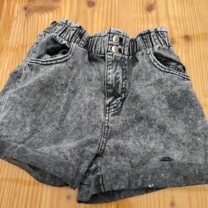 H&M black denim cuffed shorts sz 14 - Picture 1 of 6