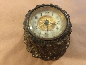 Reloj antiguo vintage raro de metal y vidrio, British United Clock Co, necesita reparación - Imagen 1 de 12