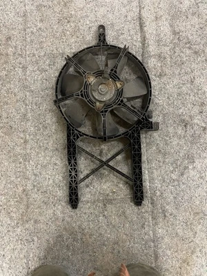 Conjunto de motor condensador ventilador aire acondicionado Nissan Pathfinder Xterra Frontier 92120-zp50a Foto 1 de 4