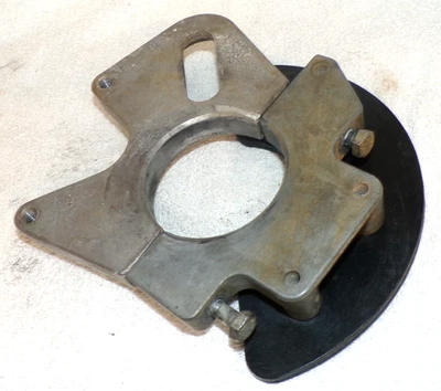 00 Polaris Trail Blazer 250 Protector de disco de freno de montaje de pinza superior inferior 5131786 Foto 1 de 4