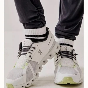 Nuevas zapatillas de empuje On Cloud 5 talla EE. UU. 11 - Imagen 1 de 13