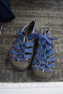 Keen Big Kids Size 5 Newport H2 Sport Blue Closed Toe Hiking Camp Sandals READ - Image 1 of 4