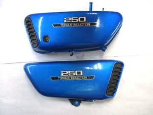 Vintage Yamaha RD250 RD OEM Side Cover Set Beautiful Butterfly Blue No Cracks - Picture 1 of 7
