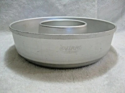 Vintage Collectible MIRRO "THE FINEST ALUMINUM" Jell-O Ring Mold-Farm House-Home - Image 1 of 4
