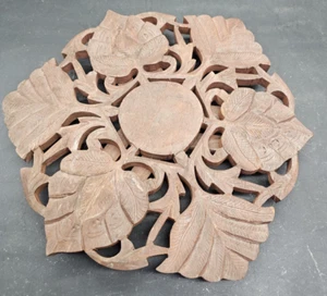 Hand Carved Wooden Raised Footed Trivet Folk Art Leaves Floral Plant Stand - Picture 1 of 6