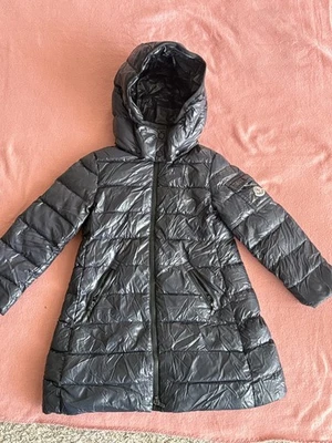 Moncler пальто девочек размер 4 - Изображение 1 из 4