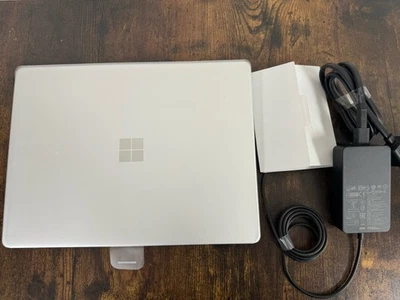 Microsoft Surface Go 12.4" (64GB, Intel Core i5 10th Gen, 4GB), Model 1943 - Image 1 of 4