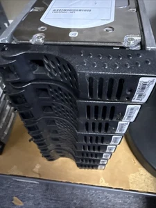 EMC 005048955 005048954 CX-4G10K-600G 005049166 600G storage. Broken Caddy Tip - Picture 1 of 4