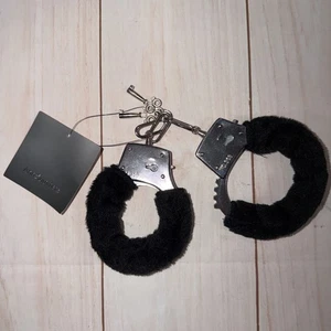 And Summers pelzige Handschellen nagelneu mit Etikett und 2 Schlüsseln - Bild 1 von 4