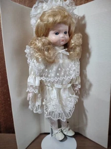 Bambola vintage Studio 5 collezione vera porcellana da collezione 16" articolo D-60280 - Foto 1 di 2