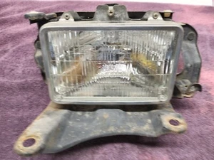 Vintage 1993 GEO METRO XFI LH HEADLIGHT Assembly Drivers Side - Picture 1 of 12