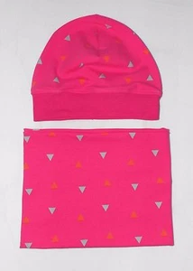 Conjunto único gorro y bufanda triángulos rosa hecho a mano - Imagen 1 de 1