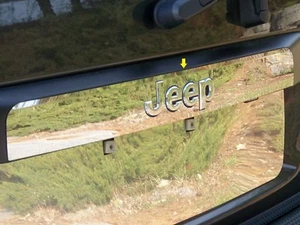 Jeep Liberty 2008-2012 * Barra de licencia de acero inoxidable de 1 pieza, acento sobre placa - Imagen 1 de 1