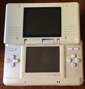 FOR PARTS - Nintendo DS Original System Console White - SOLD AS-IS - Picture 1 of 5