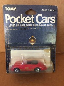TOMY POCKET CAR PORSCHE 356 RED SPEEDSTER 1:59 DIE-CAST 1986 SEALED ON CARD - Picture 1 of 5