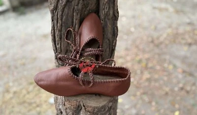 Medieval Renaissance 13th Century Shoes Theater Costume Shoes SCA Reenactment - Image 1 of 4