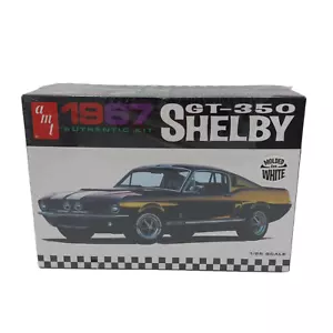 AMT 1967 SHELBY GT-350 MODELO COCHE DE CARRERAS KIT PLÁSTICO ESCALA 1:25 Mustang AMT834 NUEVO - Imagen 1 de 6
