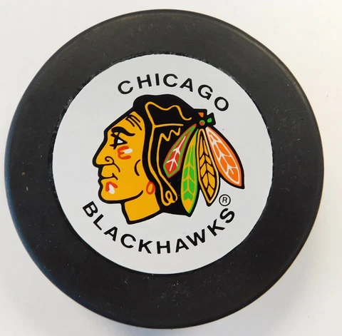 Chicago Blackhawks Vintage Official Vegum NHL Hockey Puck "Made In Slovakia" Cover