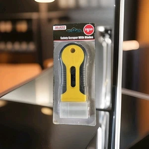 Tool Bench Hardware Plastic Safety Scraper With Blades Great For Cleaning Glass - Picture 1 of 2