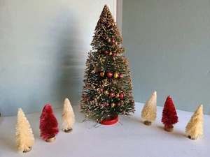 Vintage 13" Flaschenbürste Weihnachtsbaum mit Quecksilber Glaskugeln & 6 kleinen Bäumen - Bild 1 von 5