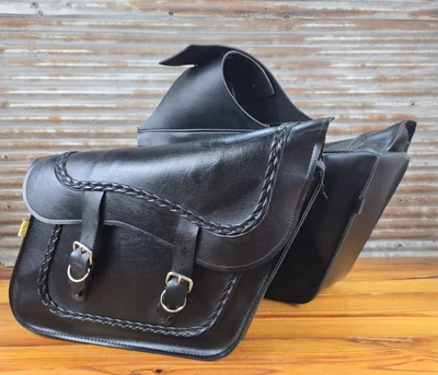 ALFORJAS WILLIE & MAX PARA HARLEY TRENZADAS SERIE LG INCLINADAS Defecto menor Foto 1 de 4