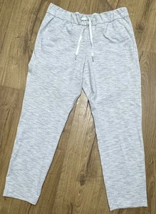 Lululemon Hose On the Fly Größe 8 Damen Wee Are From Space Nimbus Luxtreme grau - Bild 1 von 11