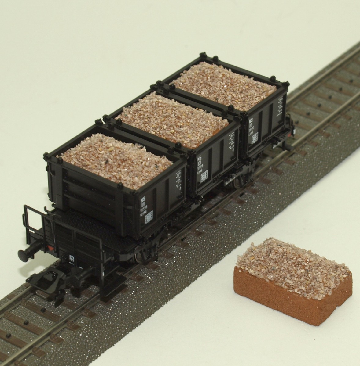 Produktbild von Märklin H0 Kohleneinsatz Für Güterwagen - 10 Stück Ladegut, Spur H0