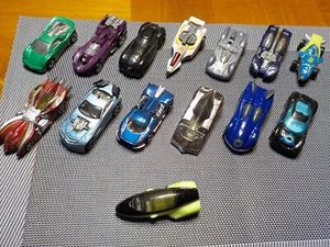 14 piece HOT WHEELS CUSTOM CAR SET - Picture 1 of 2