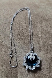 Vintage Sarah Coventry Holiday Ice Green Imitation Emerald & Diamonds Pendant - Picture 1 of 5