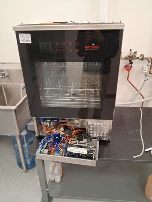 Lavavajillas de laboratorio Tuttnauer TIVA8 Foto 1 de 4