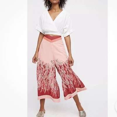 Pantalón FREE PEOPLE Off The Grid Culottes Talla M Corte Pierna Ancha Fluido Gasa Floral Foto 1 de 4