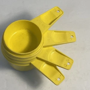 Vintage Tupperware Measuring Cup Set 4 YELLOW 1/4, 1/2,  2/3, 3/4 Cup - Picture 1 of 10