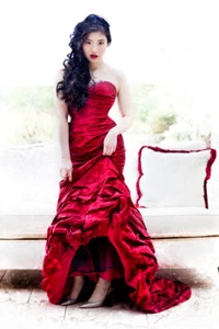 Gorgeous Burgundy Designer Wedding Dress by Ian Stuart size XS UK8 with Bolero - Picture 1 of 5